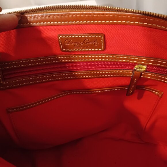 DOONEY & BOURKE SORRENTO ZIP ZIP SACHEL PURSE. - Picture 6 of 9